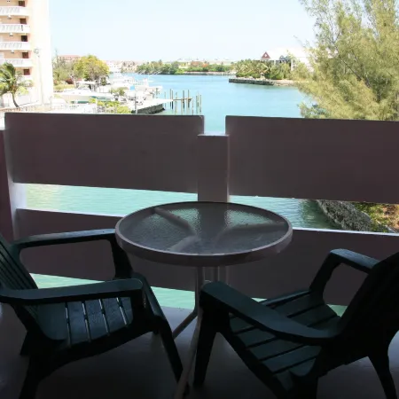 Bell Channel Inn Hotel