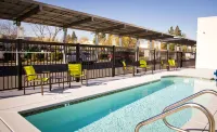 SpringHill Suites West Sacramento - Pools