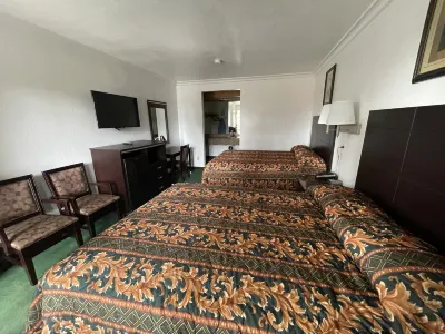Chino Motel Отели рядом с Chino
