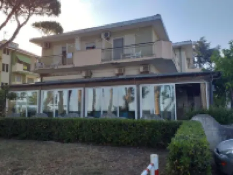 Spacious Double Room Beside the Sea Hotels in Pineto