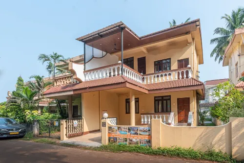 Candolim Beach Stay - 2 Minutes Walk to Beach - صديق للحيوانات الاليفة