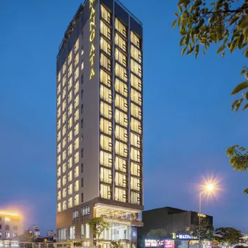 Mangata Beachfront Hotel - Rooftop Bar Sea View