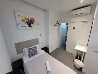 Ayz Frailes - Auto Check-in Property