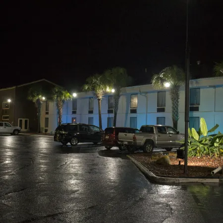 Regency Inn and Suites