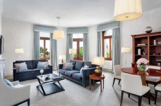 Hotel Bristol, a Luxury Collection Hotel, Warsaw Отели рядом с достопримечательностью «Президентский дворец»