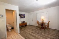 Prairie Voyager Hotels in Marquette
