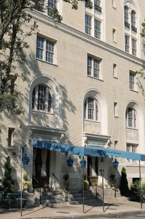 Ulysses, an Ash Hotel