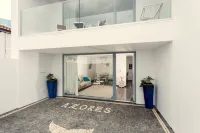 Ocean View by Azores Villas - parking