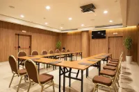 Gold Tower Lifestyle Hotel - Boutique