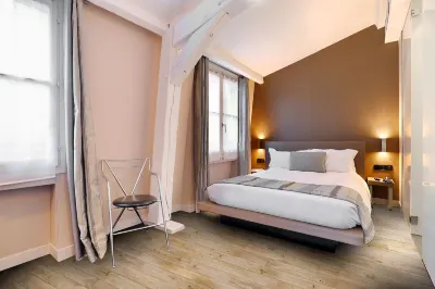 호텔 드 노트르담 대주교의 다리 주변 호텔