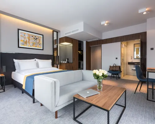 Grand Ascot Hotel Hotels near Nova Gallery