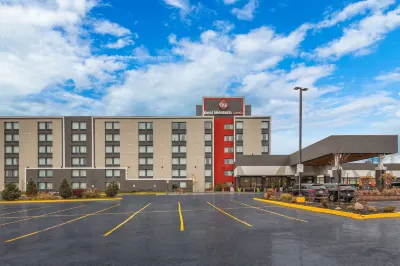 Best Western Plus Toronto North York Hotel & Suites Hotellit kohteessa North York