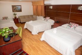 Cresta Inn