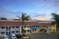 Motel 6 Santa Maria, CA - North Hotels near Nipomo Swap Meet & Fleamarket