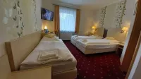 Kräuterhotel & Restaurant Heidejäger Hotels in GroB Meckelsen