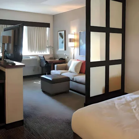 Comfort Suites Milwaukee West