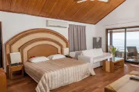 Hotel Paradis d'Ouvéa Hotels in Ouvea