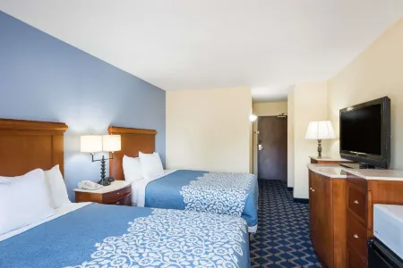 Aderi Hotel Near Casino Отели рядом с достопримечательностью «Парк штата Роки Нек»