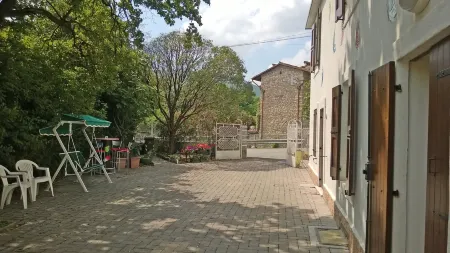 Bed & Breakfast Gemma Отели рядом с достопримечательностью «Villa Mosconi Bertani»