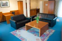 Hotel Stadt Püttlingen Hotel a Schwalbach