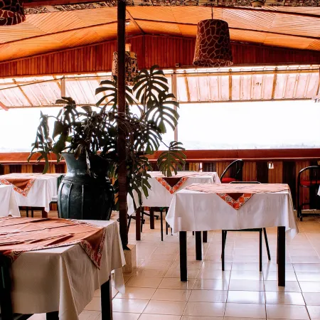 Okapi Hotel