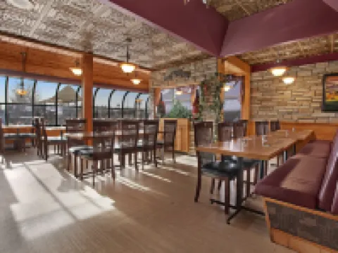 Guest House Inn & Suites Hotels in Edson