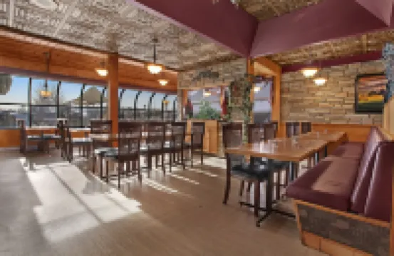 Guest House Inn & Suites