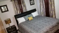 Sunrise Villa on the Beach Hotels near Loose Cannon Boat Charters and Tours