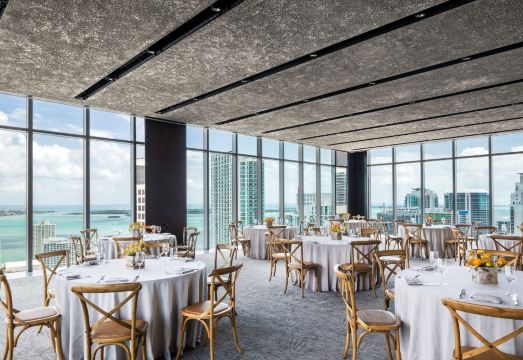 3. 이스트 마이애미..