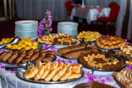 Ghion Hotel Отели рядом с достопримечательностью «Собор Святой Троицы»