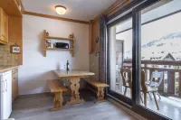 Résidence Hôtel Rent - Megève Centre Hôtels à proximité de : Ecole de Ski La Princesse