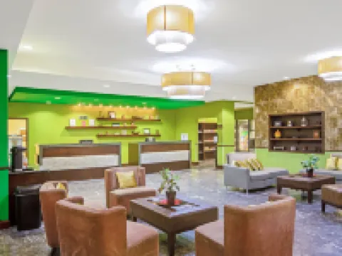 La Quinta Inn & Suites by Wyndham Elk City Hotels in Beckham County