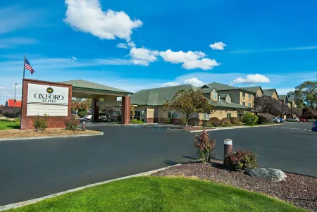 Oxford Suites Hermiston