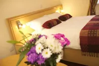 Gateway Hotel Hotels in Stow Hill