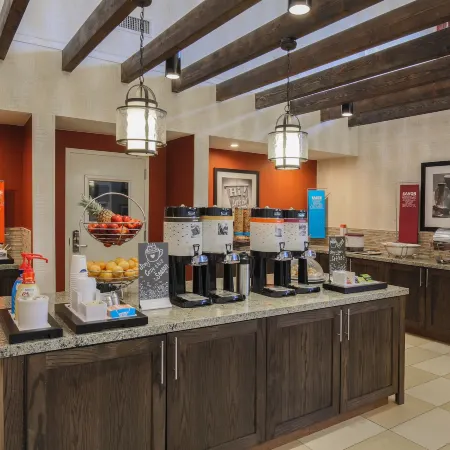 Hampton Inn & Suites Camarillo