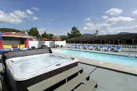 Mt. Madison Inn & Suites Отели в г. Горам