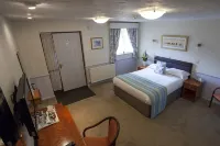 The Poplars Moulton Hotels near Adventure Ways