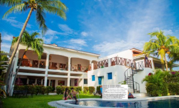 HC Liri Hotel - Housity