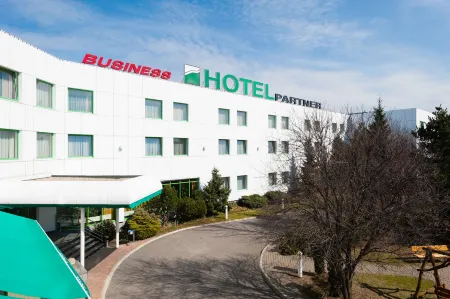 Hotel Partner Отели рядом с достопримечательностью «Multioutlet Sp. z o.o.»