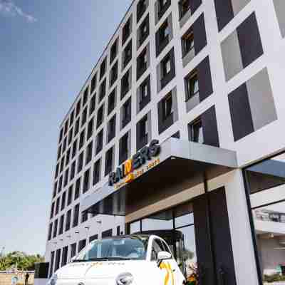 雷納斯21號酒店 Hotel Exterior