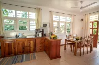 La Maison Hibiscus Self Catering Accommodation