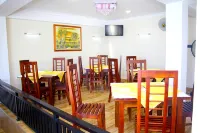 Queens Beach Hotel - breakfast