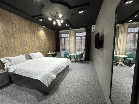 Dilfuz Famely Guest House Отели рядом с достопримечательностью «Обсерватория Мирзо Улугбека»