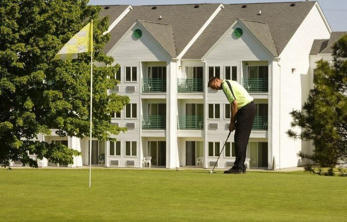 Lakeview Hills Country Club & Resort