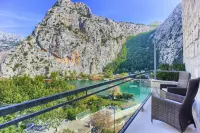 Hotel Villa Dvor Hotels in Omis