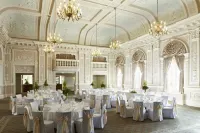 The Grand Hotel Hotels in Істбурн