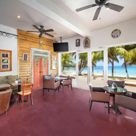 Mr. Tucan Hotel