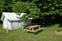 Peyper Fields Creekside Camp のホテル