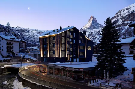 Hotel Zermama Zermatt Отели рядом с достопримечательностью «Волли Парк Зуннегга»