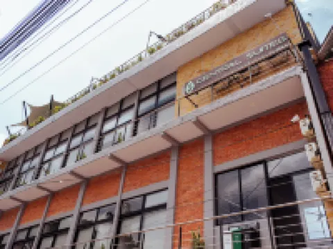 Central Suites by H&R Hoteles en Villeta